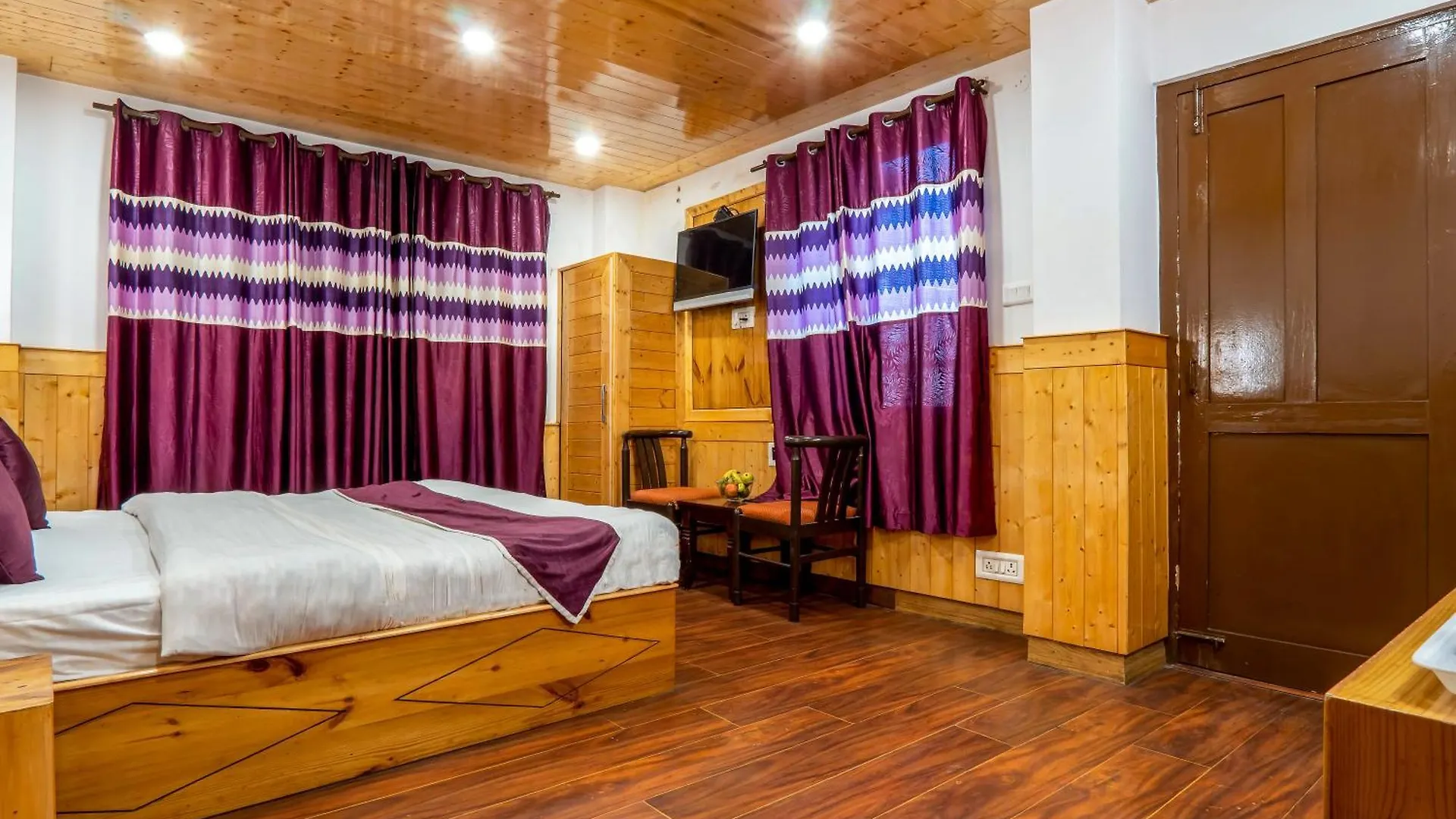 Hotel Windsor By Restwell Shimla