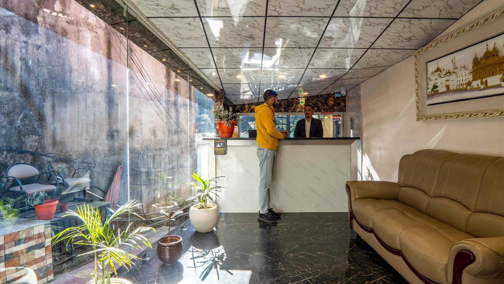 **  Hotel Windsor By Restwell Shimla India